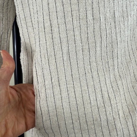 Lightweight Striped Buttoned Jacket - Picture 4 of 6